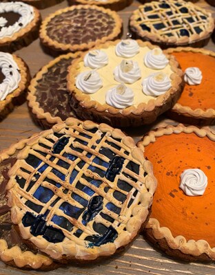 Pie Christmas ornament, textured wood slice ornament, gift for baker, pecan pie, apple pie, pumpkin pie, pie lovers, dessert decor - image1